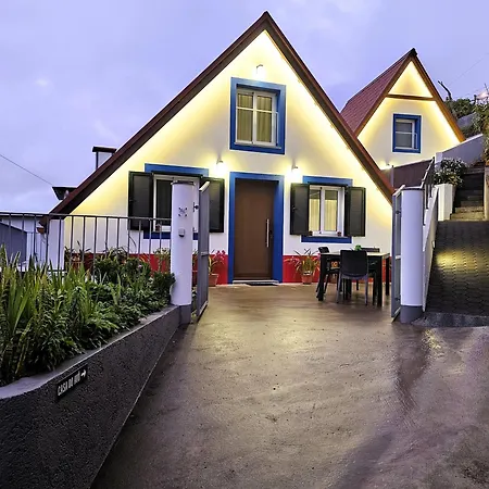 Casa Do Avo * Santana (Madeira)